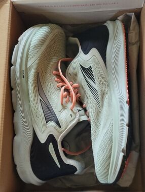 BNIB! Altra Women's Light Green and Coral Lace Athletic Running Shoes